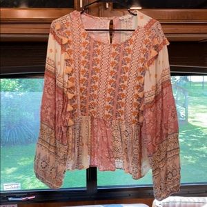 American Eagle Decorative Long Sleeve Top